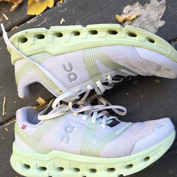 On Running Women's Sneakers - White and Light Green - Picture 11 of 13